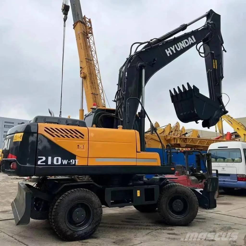 Hyundai R210W-9 Wheeled excavators