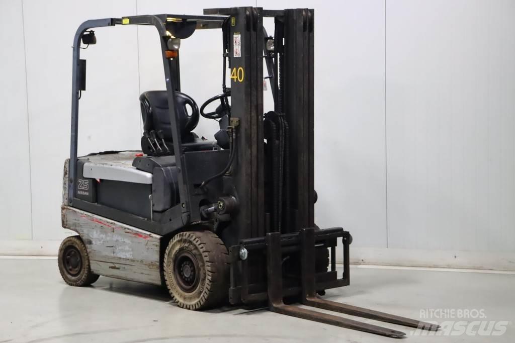 Nissan Q02L25CU Electric forklift trucks