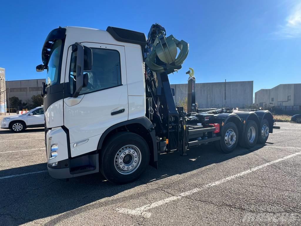 Volvo FM Truck mounted cranes