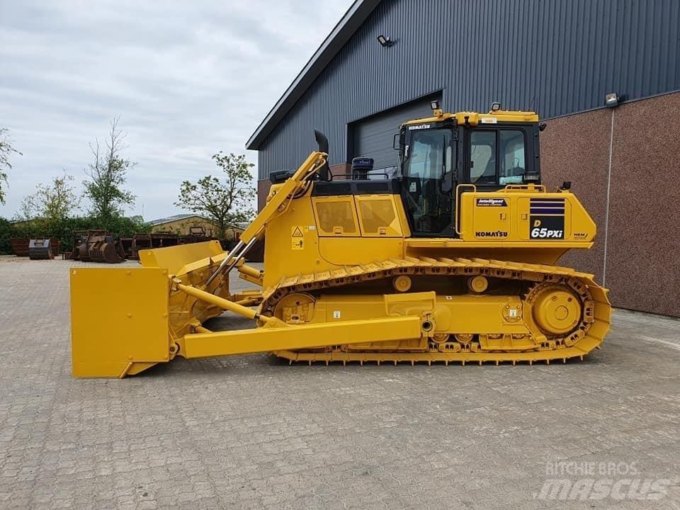 Komatsu D 65 PX-17 Crawler dozers