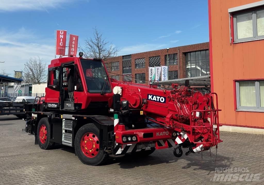Kato CR-130Rf Rough terrain cranes