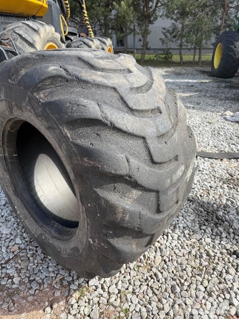 Nokian 710/40-24.5 Tyres, wheels and rims