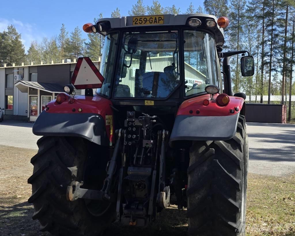 Massey Ferguson 5613 Tractors