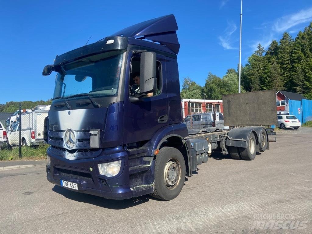 Mercedes-Benz Antos Chassis Cab trucks