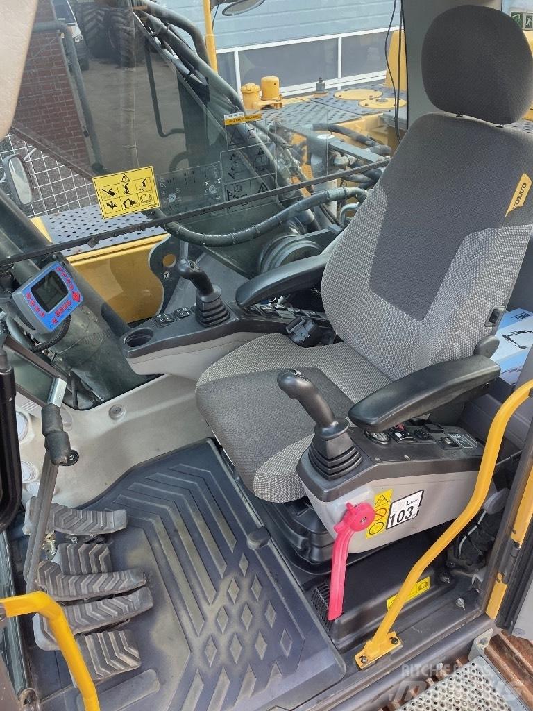 Volvo EC250DL Crawler excavators