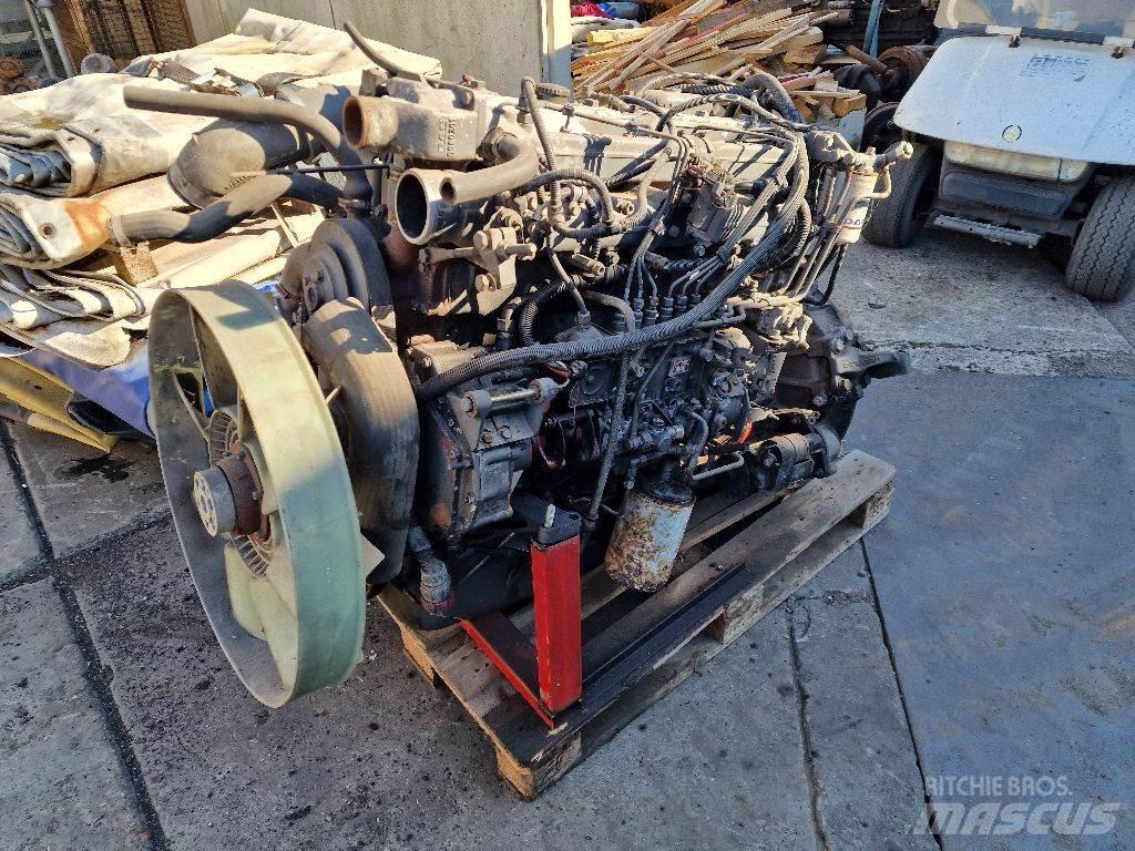 DAF 865 RS200L Engines