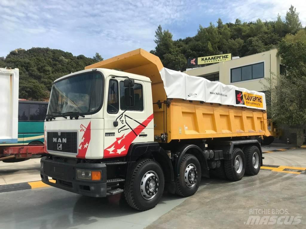 MAN 32..293 Tipper trucks