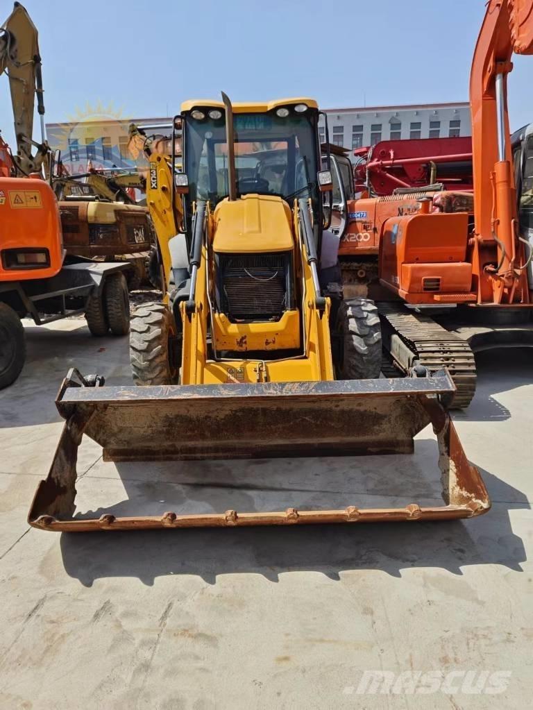 JCB 3 CX Backhoe