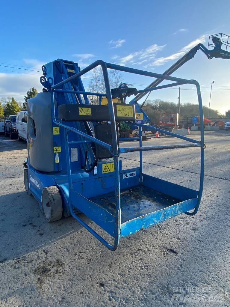Genie GR 26 J Used Personnel lifts and access elevators
