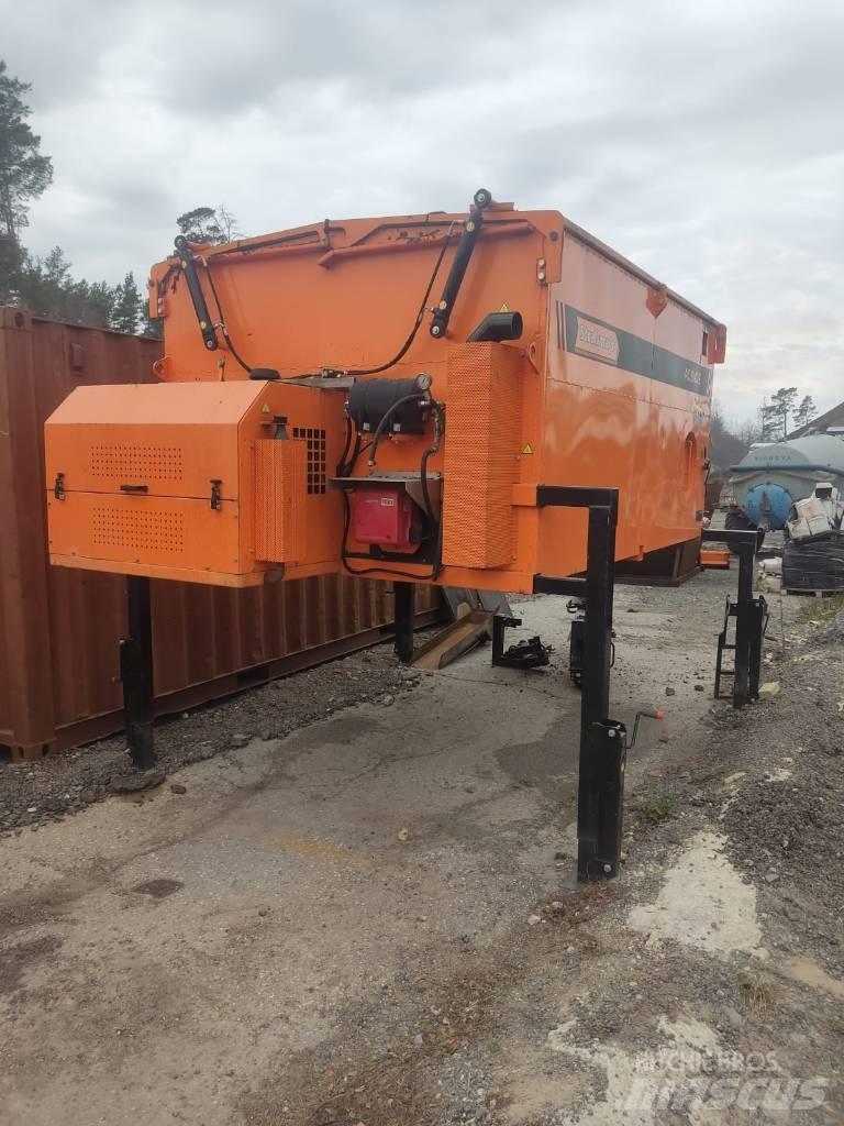 Strassmayr AC 9000 E Asphalt thermal containers
