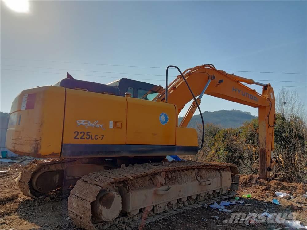 Hyundai R225LC-7 Crawler excavators