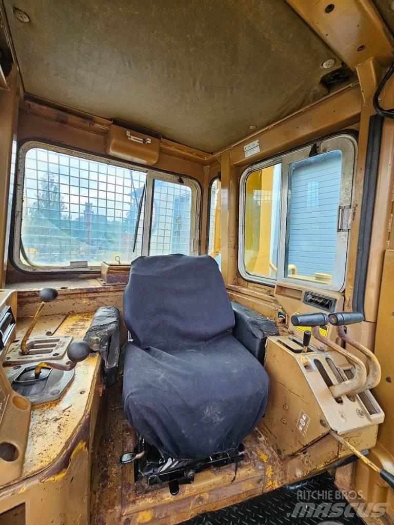 CAT D 8 L Crawler dozers