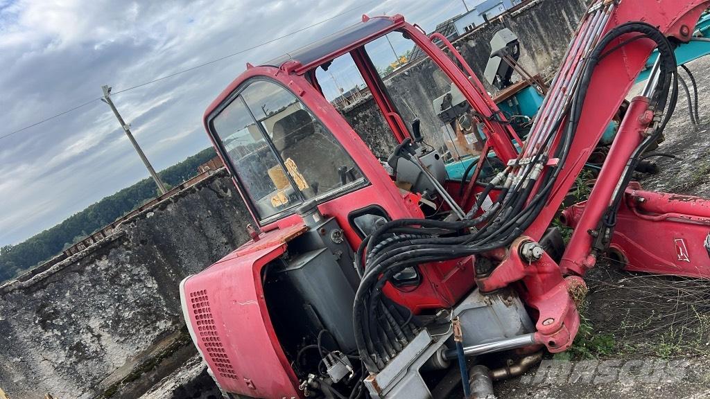 Neuson 5002 Booms and arms