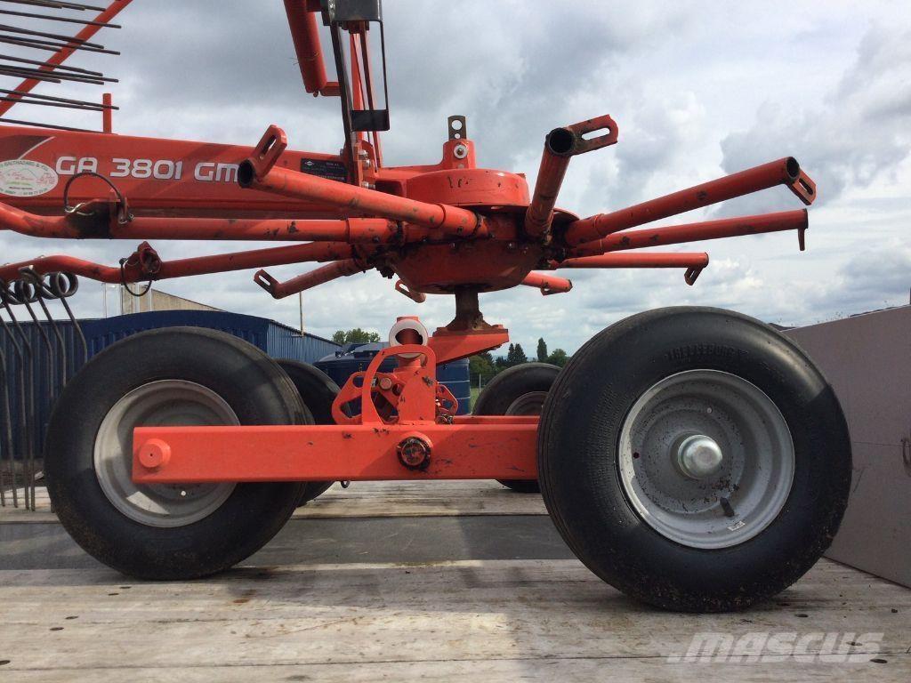 Kuhn GA 3801 GM Windrowers