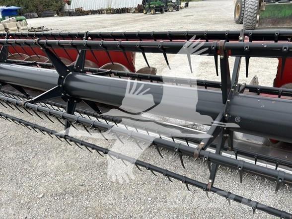 Case IH 3020 Combine harvester heads