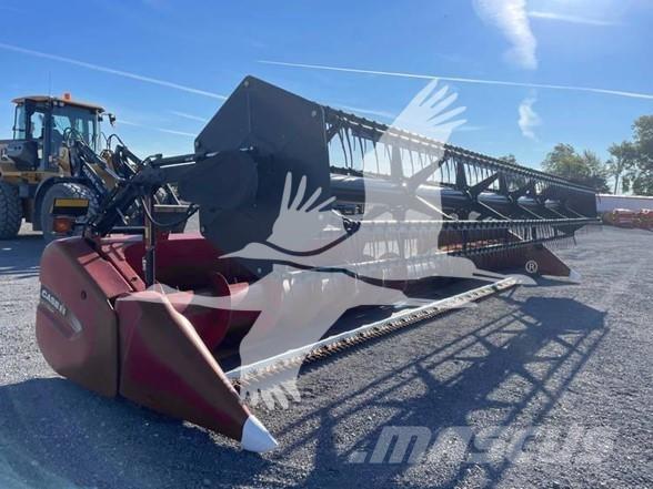 Case IH 3020 Combine harvester heads