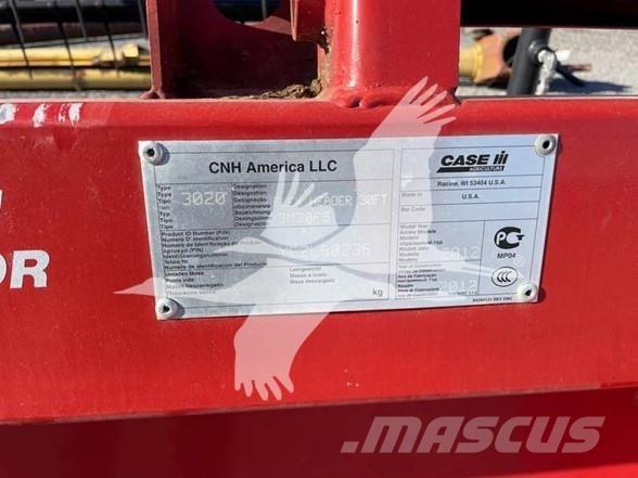 Case IH 3020 Combine harvester heads