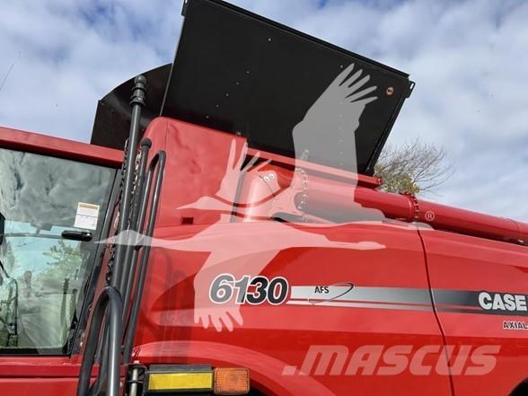 Case IH 6130 Combine harvesters