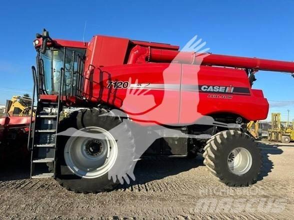 Case IH 7120 Combine harvesters
