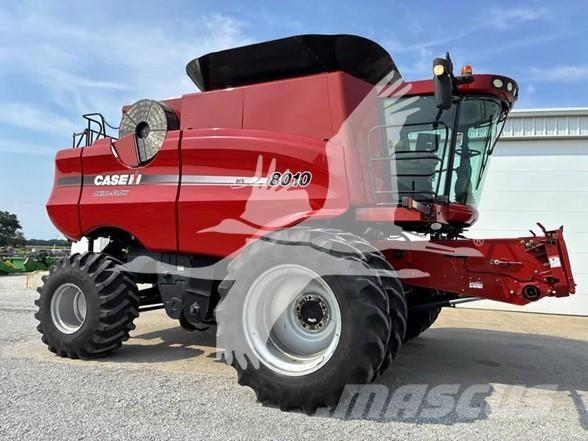 Case IH 8010 Combine harvesters
