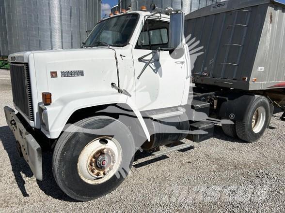 GMC BRIGADIER Prime Movers