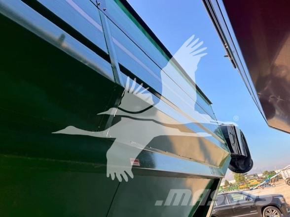 J&M 1151-22S Grain / Silage Trailers