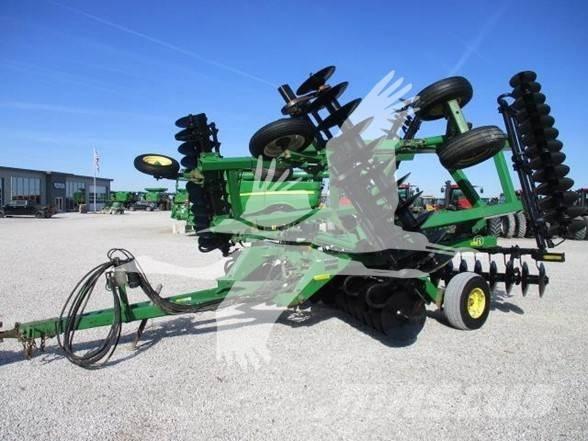 John Deere 637 Disc harrows