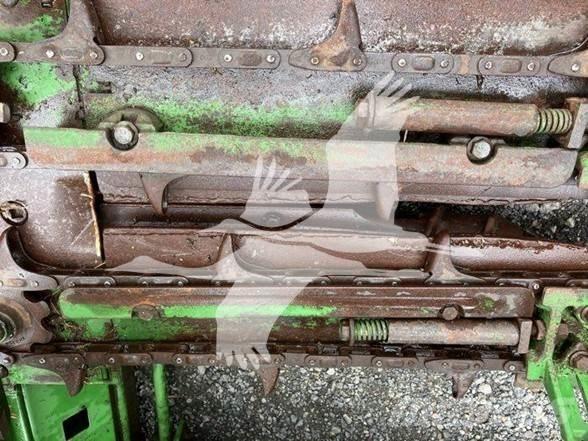 John Deere 693 Combine harvester heads
