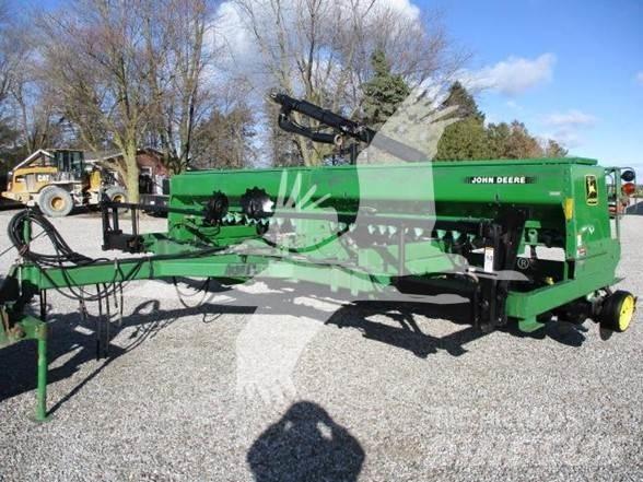 John Deere 750 Drills