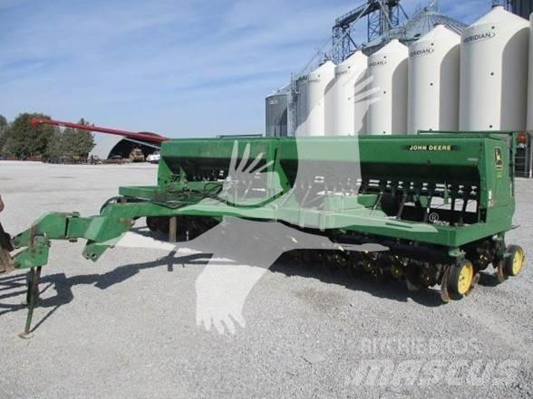 John Deere 750 Drills