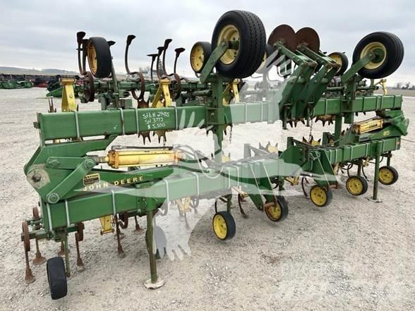 John Deere 85 Row crop cultivators