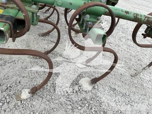 John Deere 85 Row crop cultivators