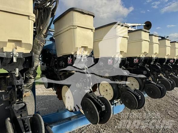 Kinze 3660 Planters