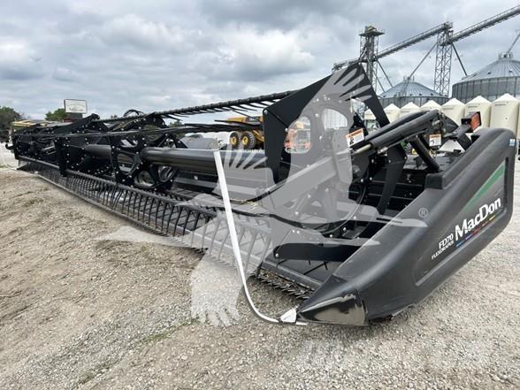 MAC DON FD70 Combine harvester heads