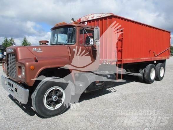 Mack R686ST Other