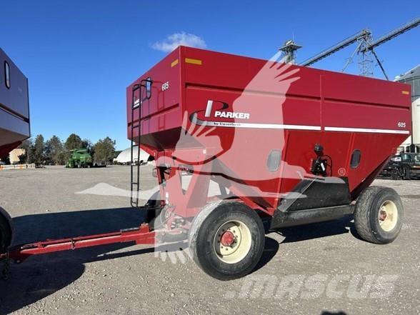 Parker 605 Grain / Silage Trailers