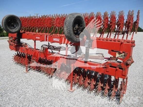YETTER 3530 Other tillage machines and accessories