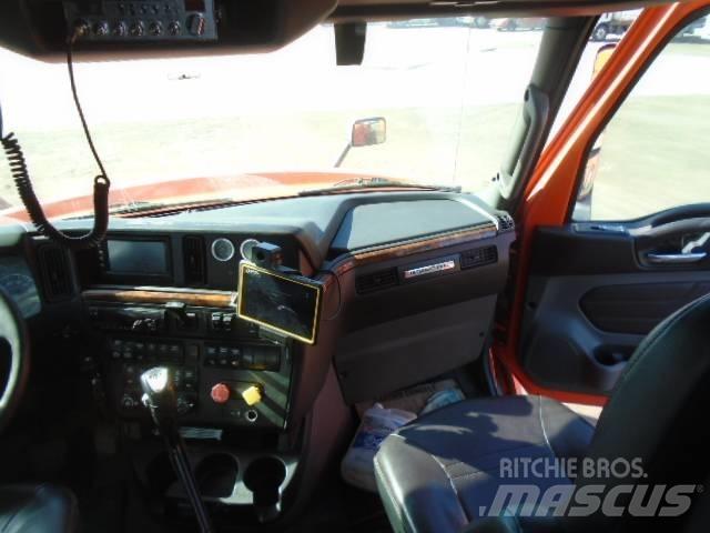 International LT 625 Prime Movers