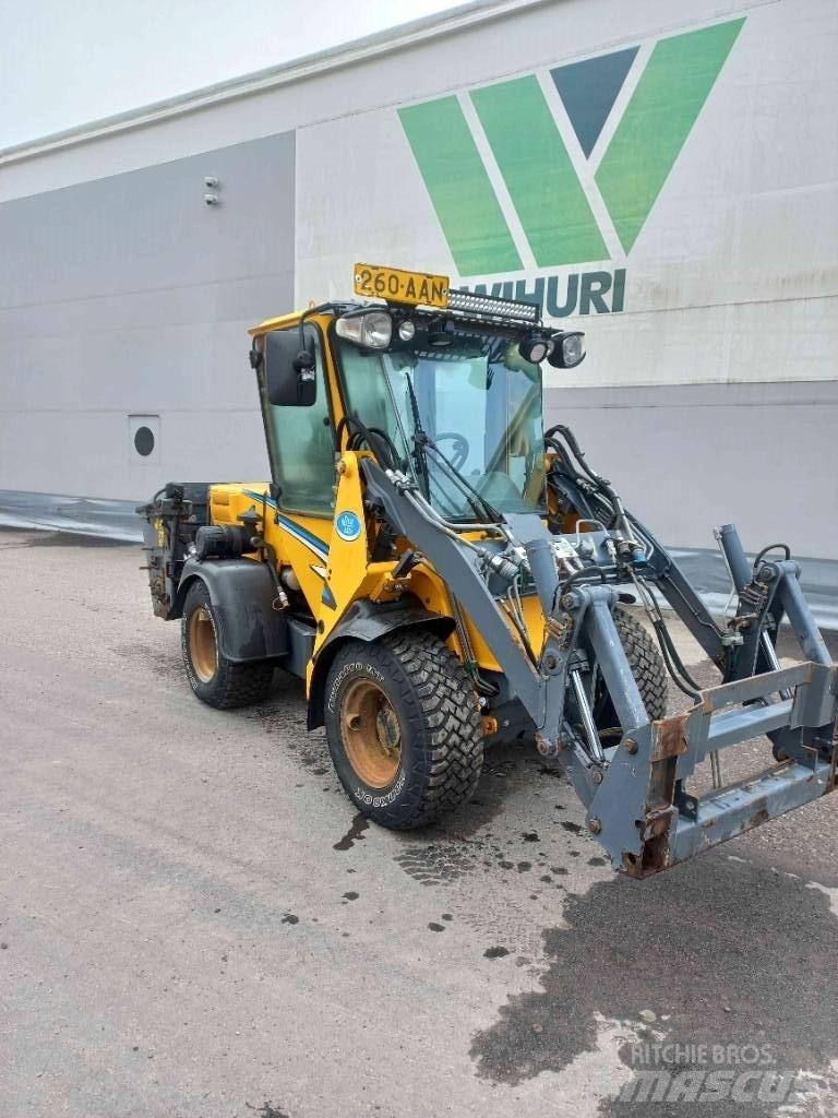 Wille 335B Compact tractors