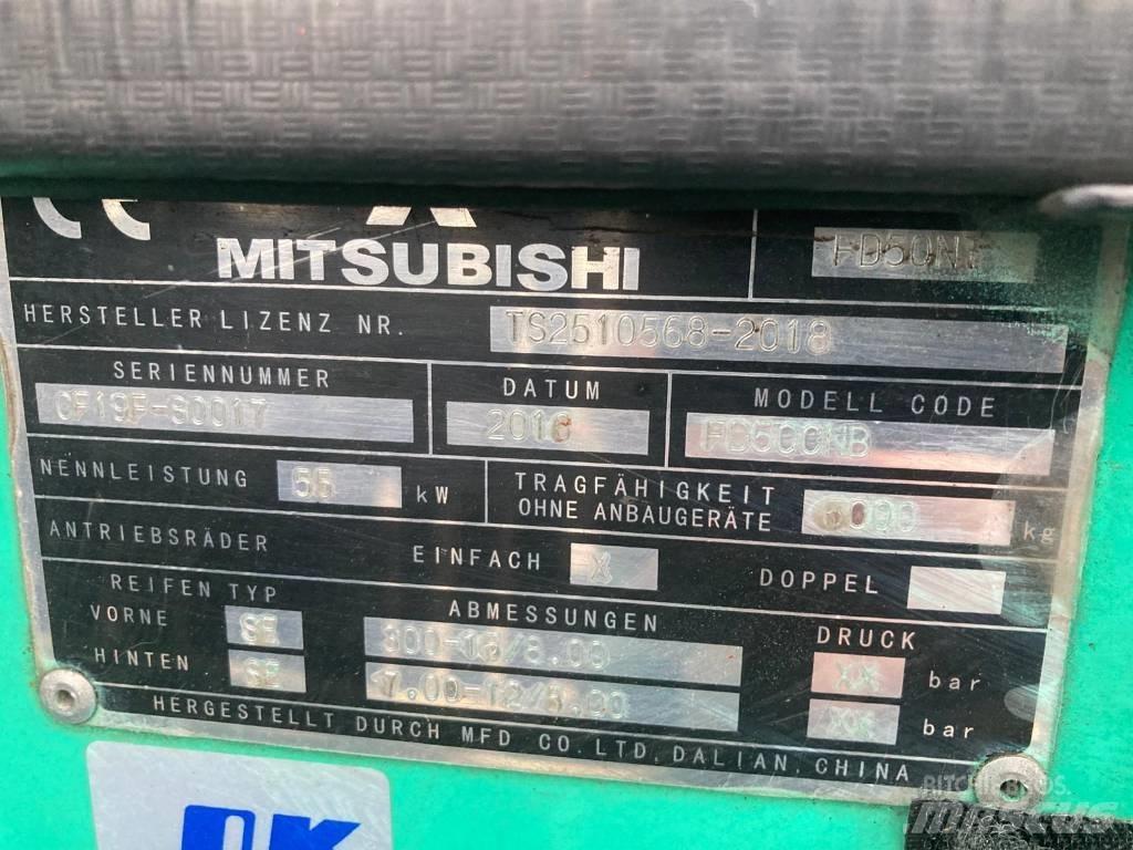 Mitsubishi FD50NT Diesel trucks