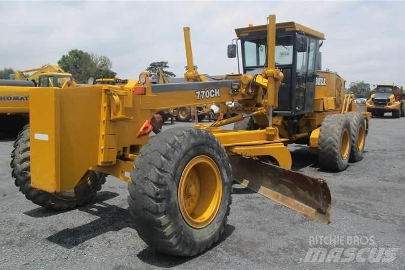 Bell 770CH Graders