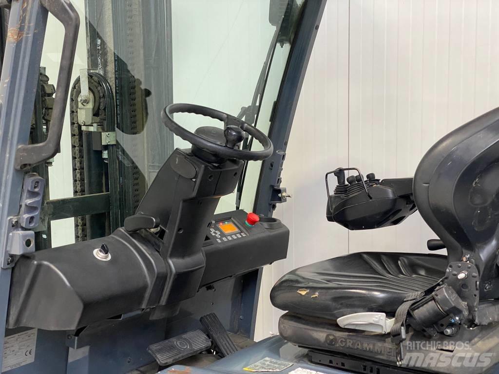 Toyota 8FBMT25 Electric forklift trucks