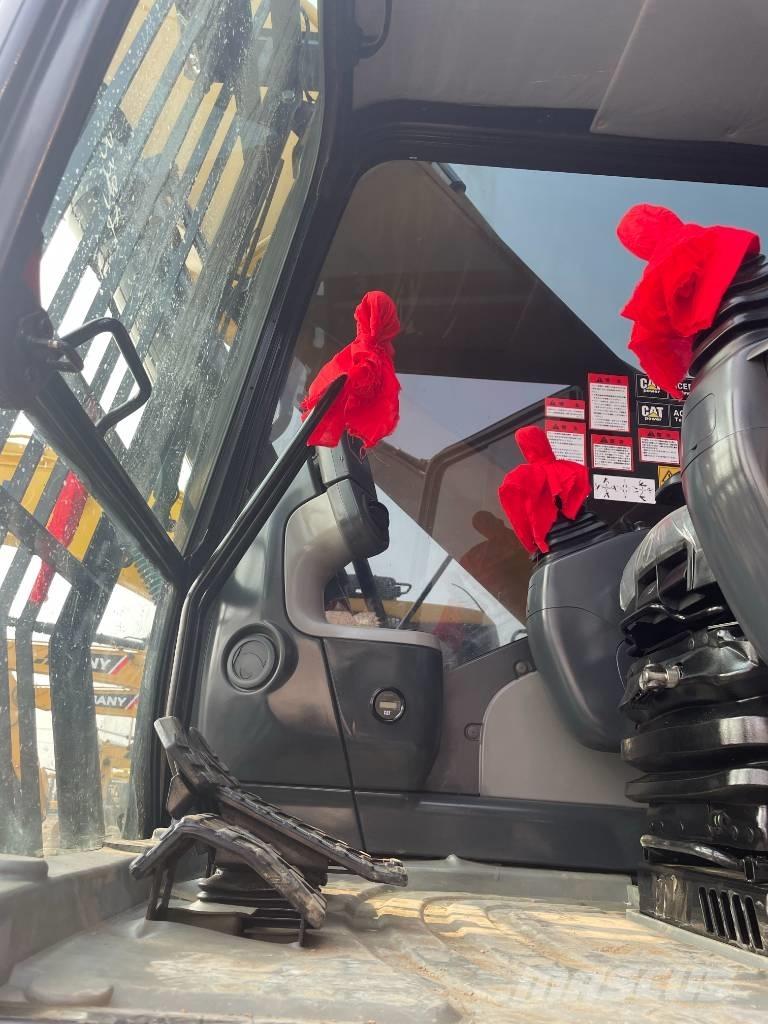CAT 340D2L Crawler excavators