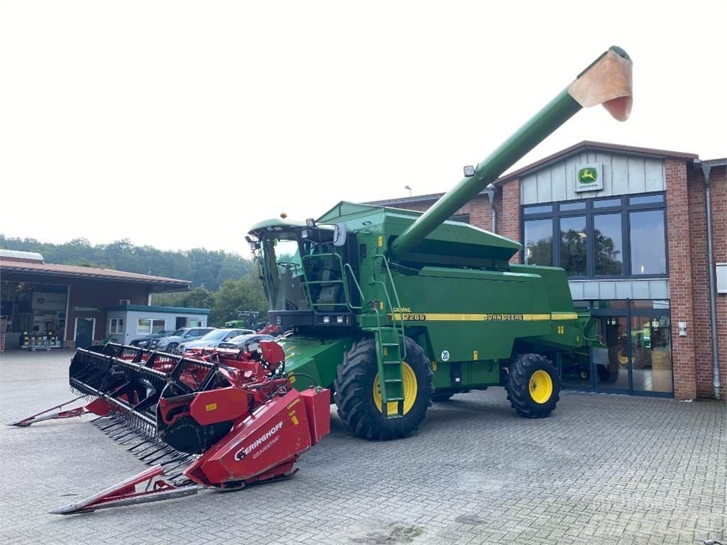 John Deere 2266 Combine harvesters