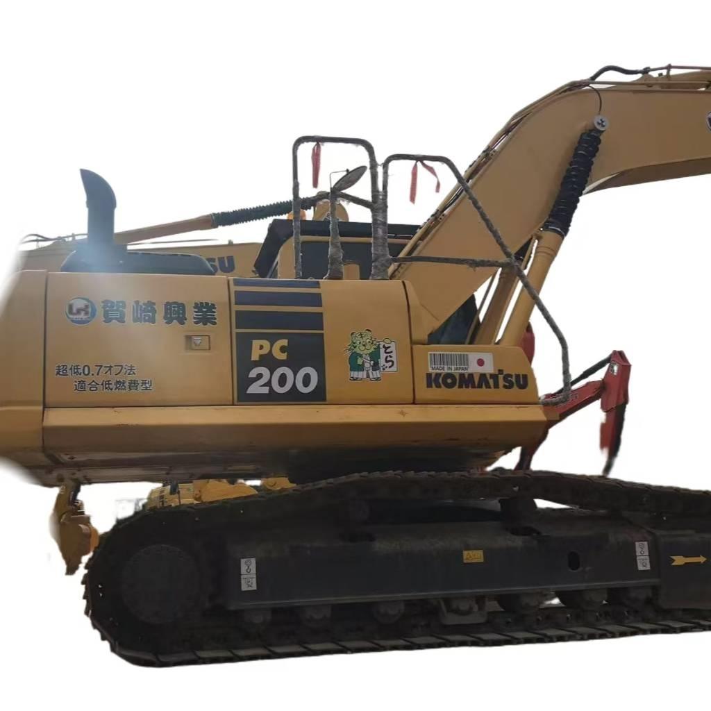 Komatsu PC 200-8 Crawler excavators