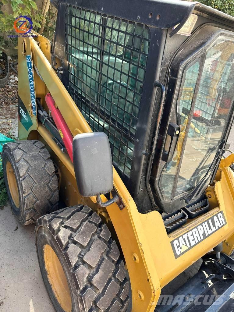 CAT 226 B Skid steer loaders