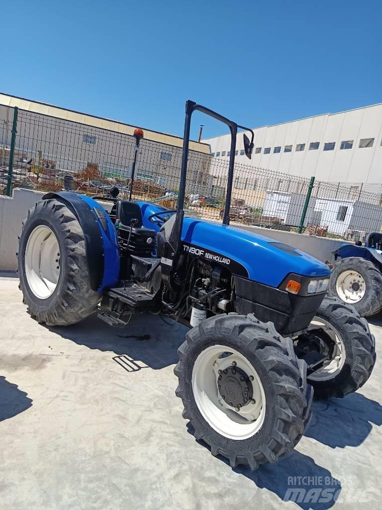 New Holland TN 90 F Tractors