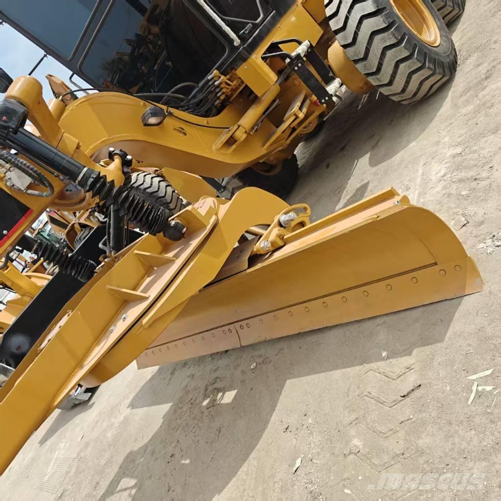 CAT 140 H Crawler excavators