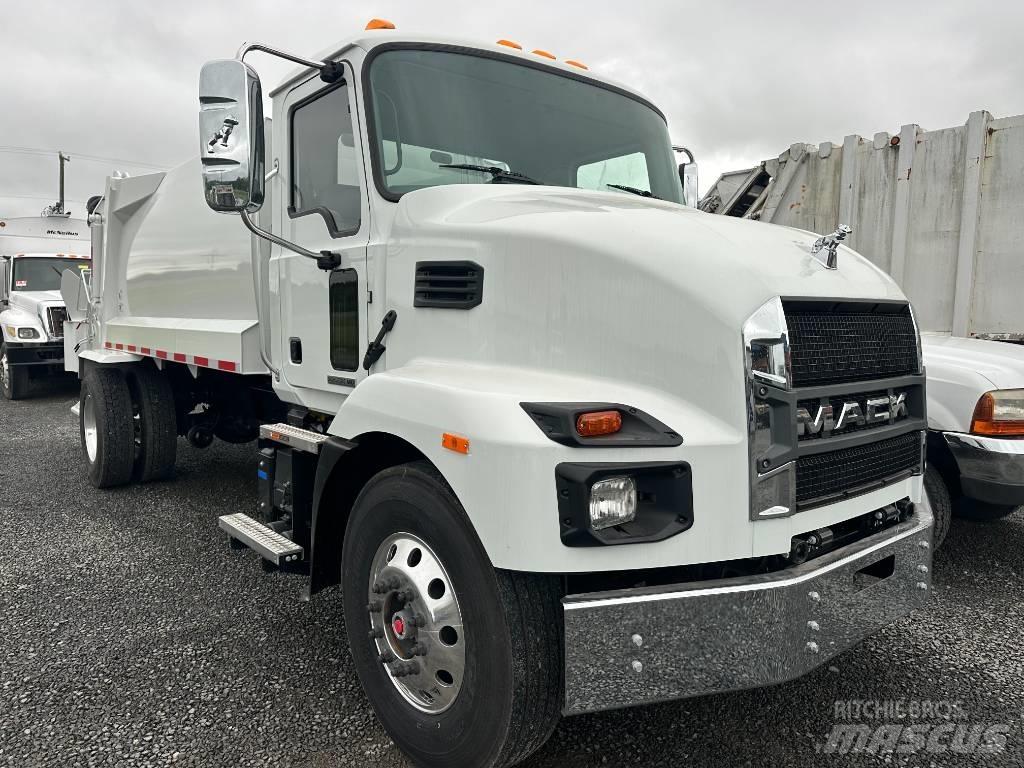 Mack MD7 Waste trucks