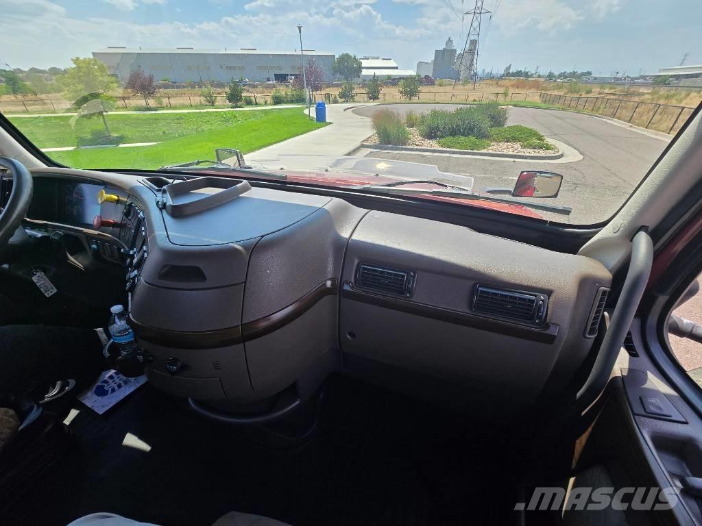 Volvo VNL 42 T300 Prime Movers